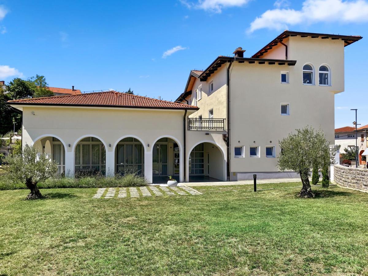 Toscanina Garni Hotel Dobrovo Extérieur photo