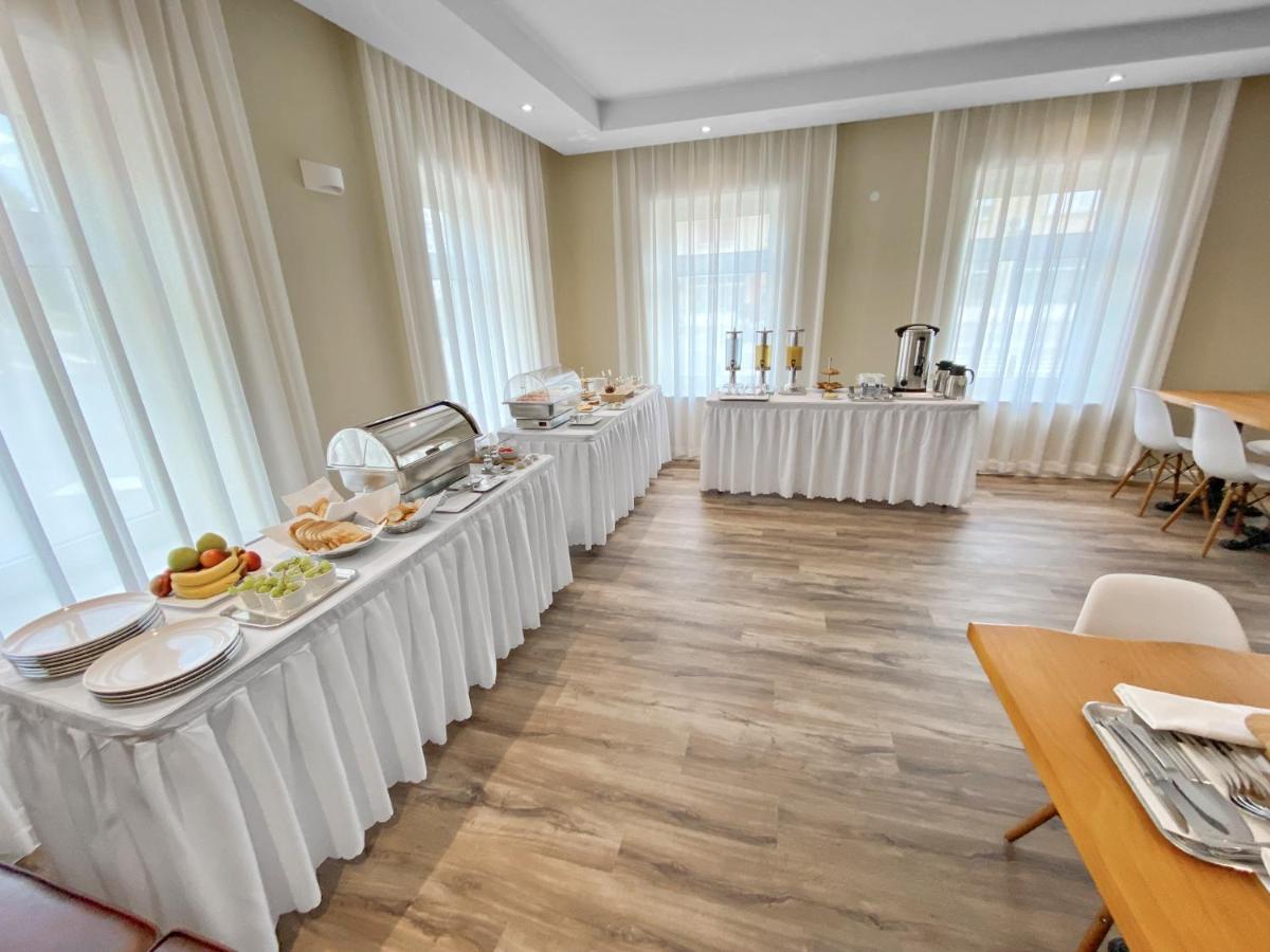 Toscanina Garni Hotel Dobrovo Extérieur photo